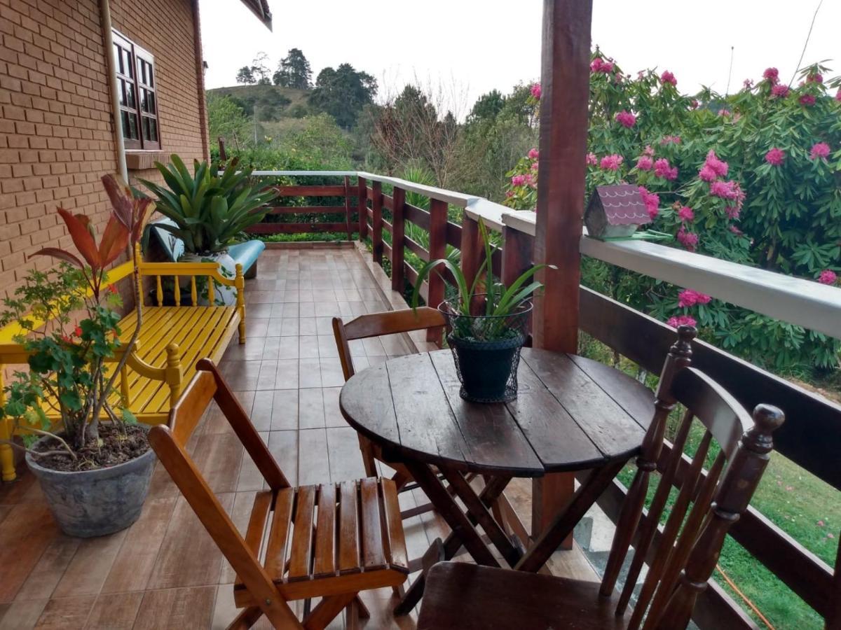 Casa Flor De Liz Villa Campos do Jordão Екстериор снимка