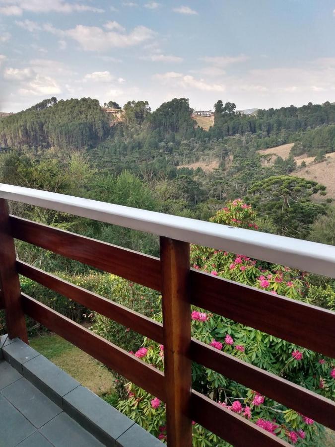 Casa Flor De Liz Villa Campos do Jordão Екстериор снимка