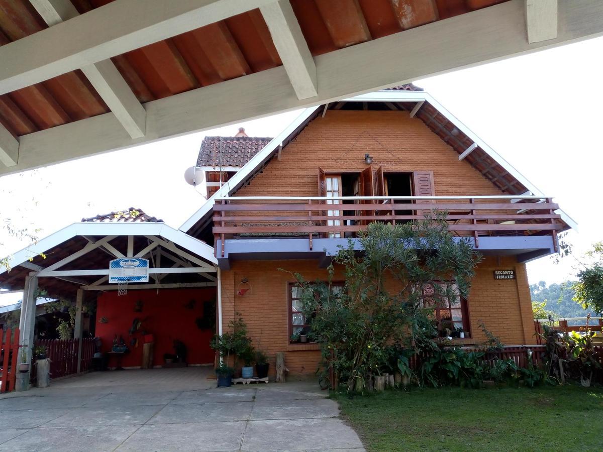 Casa Flor De Liz Villa Campos do Jordão Екстериор снимка